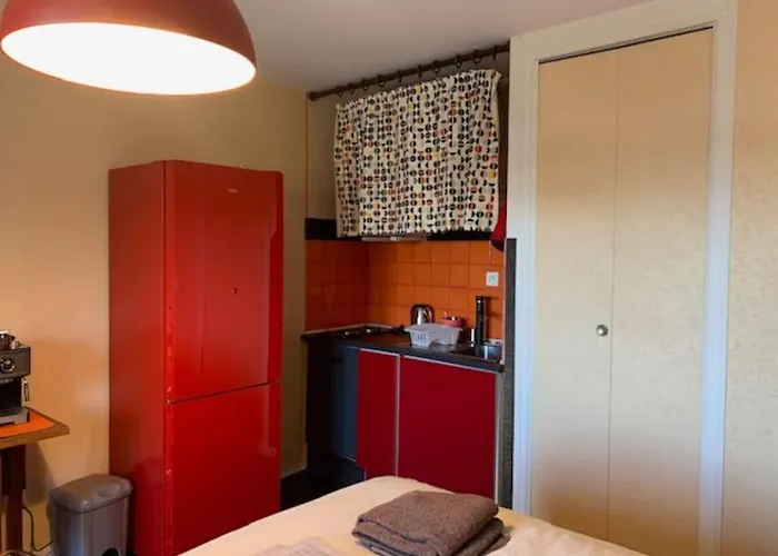 Calme, Grand Parquet,chateau,insead * Fontainebleau